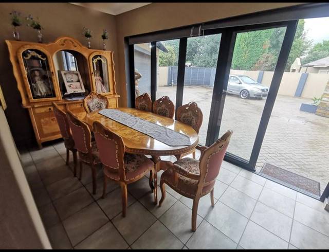 3 BEDROOM HOUSE FOR SALE IN GOLF PARK